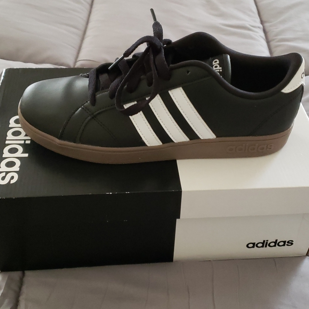 Baseline Adidas